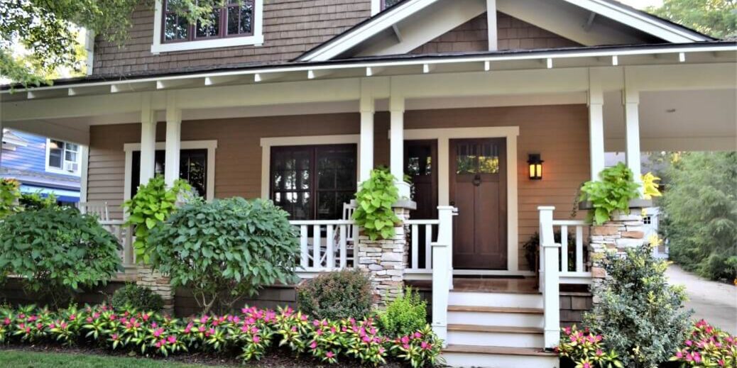 beautiful-landscape-home-with-an-inviting-front-door-entrance-houses-home-sweet-home_t20_9lAp6Y (1)